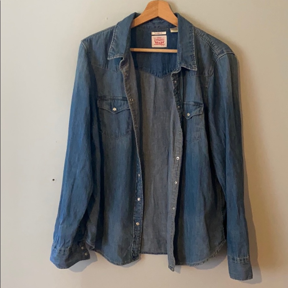 Levi’s Button Up Denim Shirt